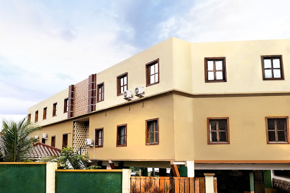 hotel omah pelem syariah hostel