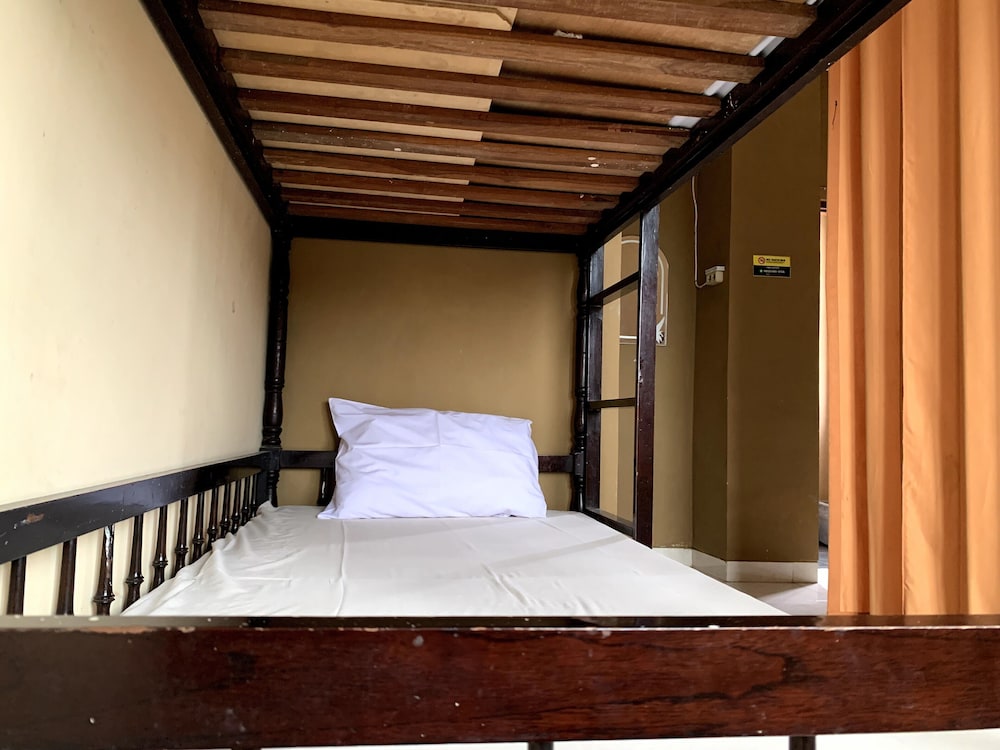 hotel omah pelem syariah hostel