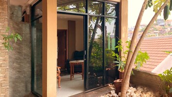 hotel omah pelem syariah hostel