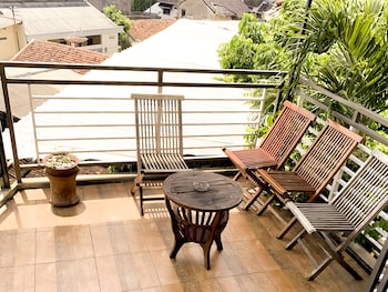 hotel omah pelem syariah hostel