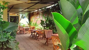 hotel omah pelem syariah hostel