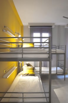 Woohoo Hostal Madrid,,2 star