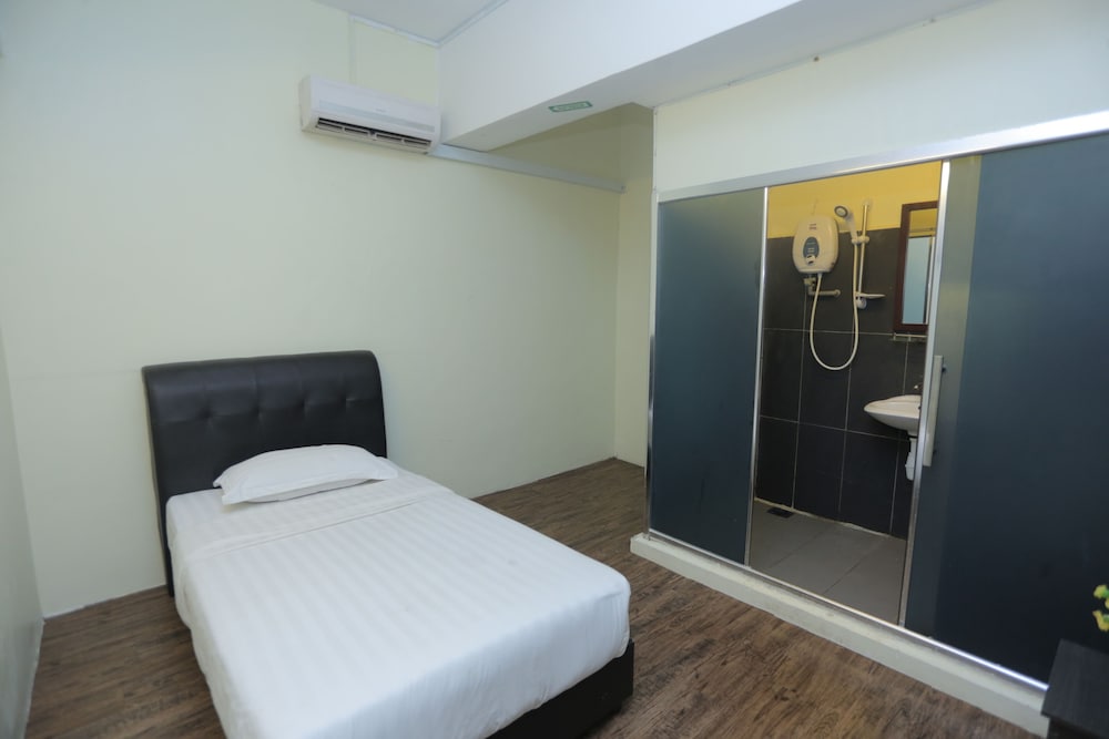 jam hotel near erl salak tinggi sepang