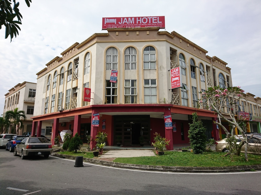 jam hotel near erl salak tinggi sepang