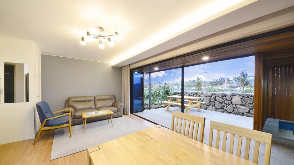 jeju la cour pension