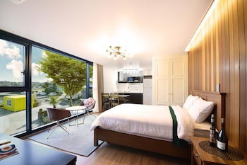 jeju la cour pension