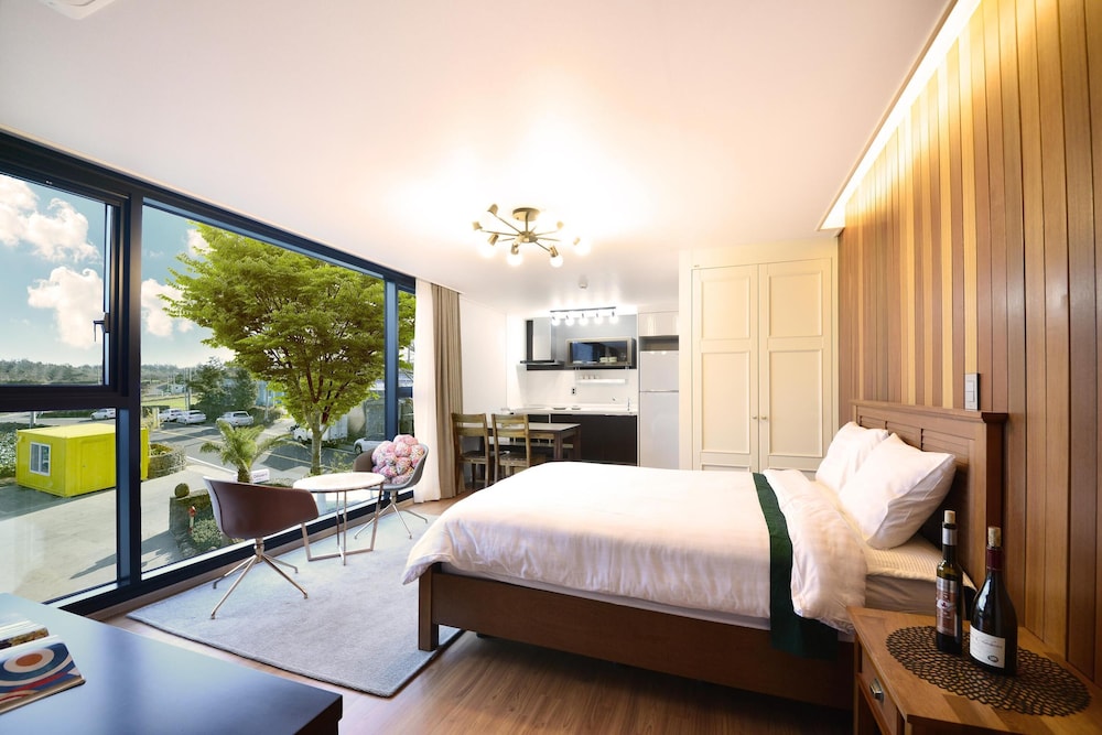 jeju la cour pension