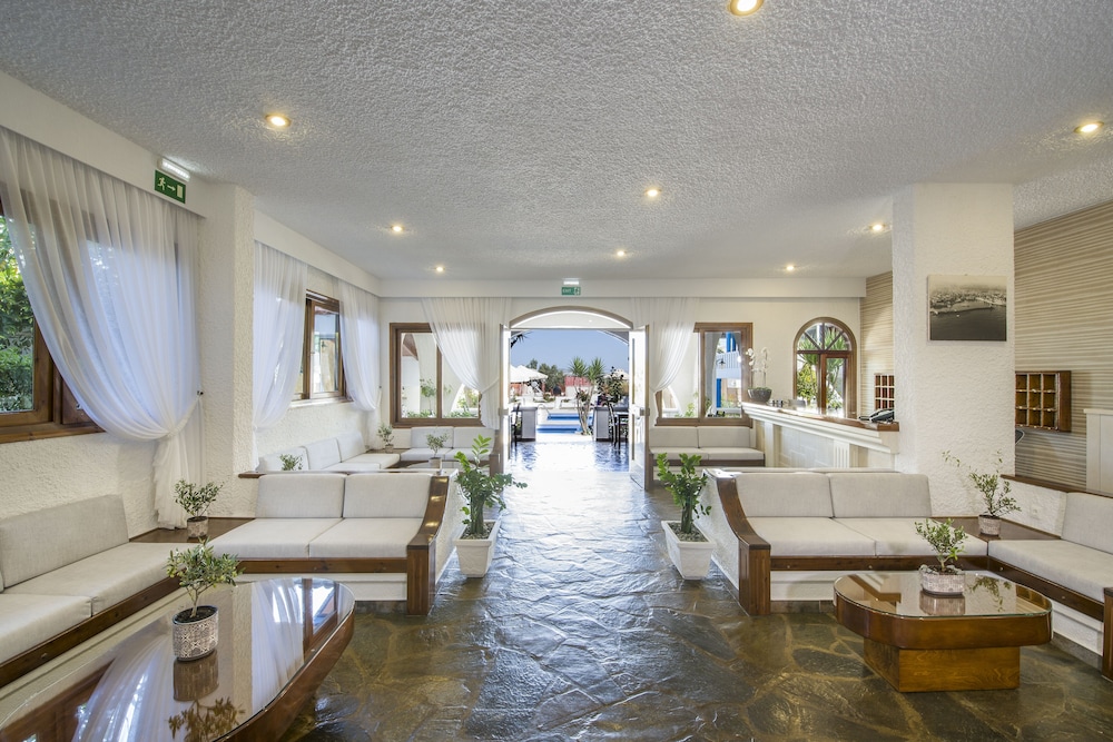 folia apartments