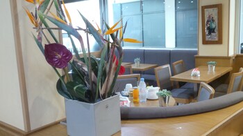 originals hotel galaxie nice aeroport cap 3000