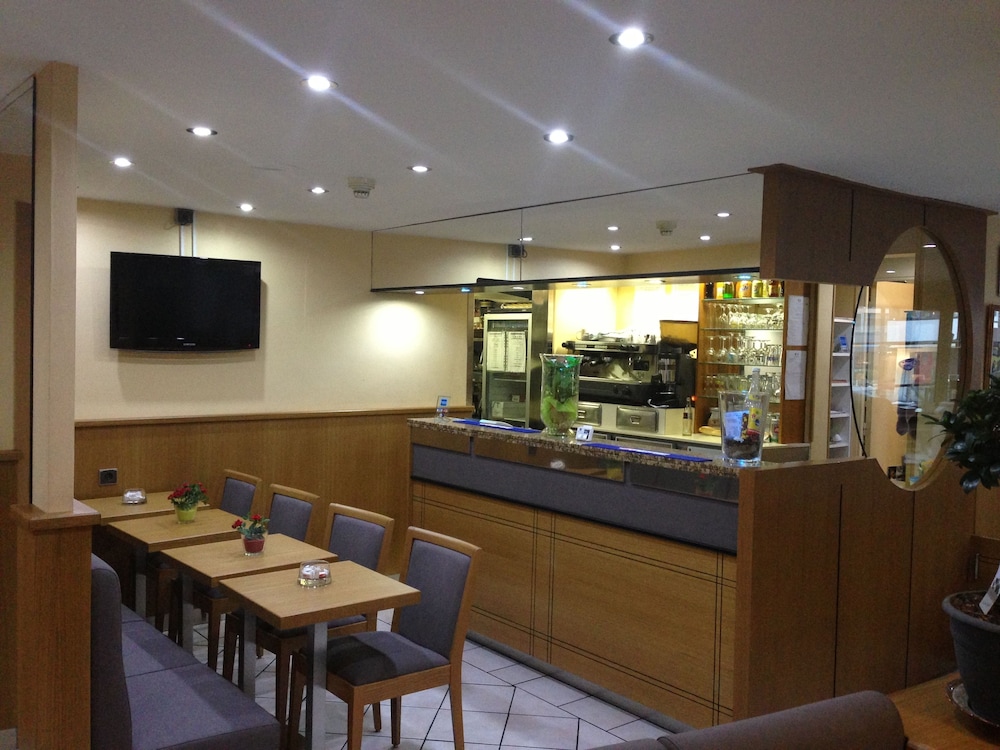 originals hotel galaxie nice aeroport cap 3000
