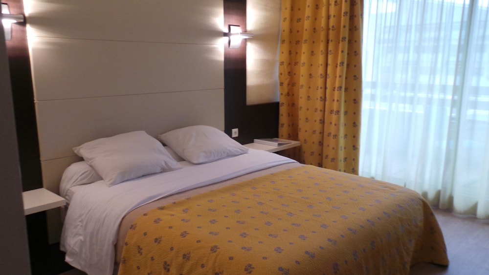 originals hotel galaxie nice aeroport cap 3000