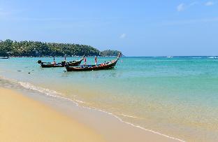 In On The Beach,Near Karon Beach,3 star