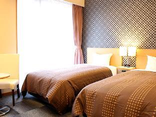 hotel livemax yokohama sutajiamumae