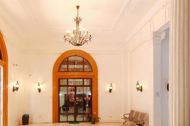 reddoorz plus castle chateau iloilo