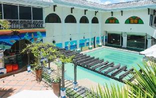 reddoorz plus castle chateau iloilo