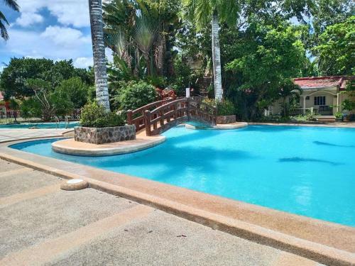 reddoorz plus costa roca balamban
