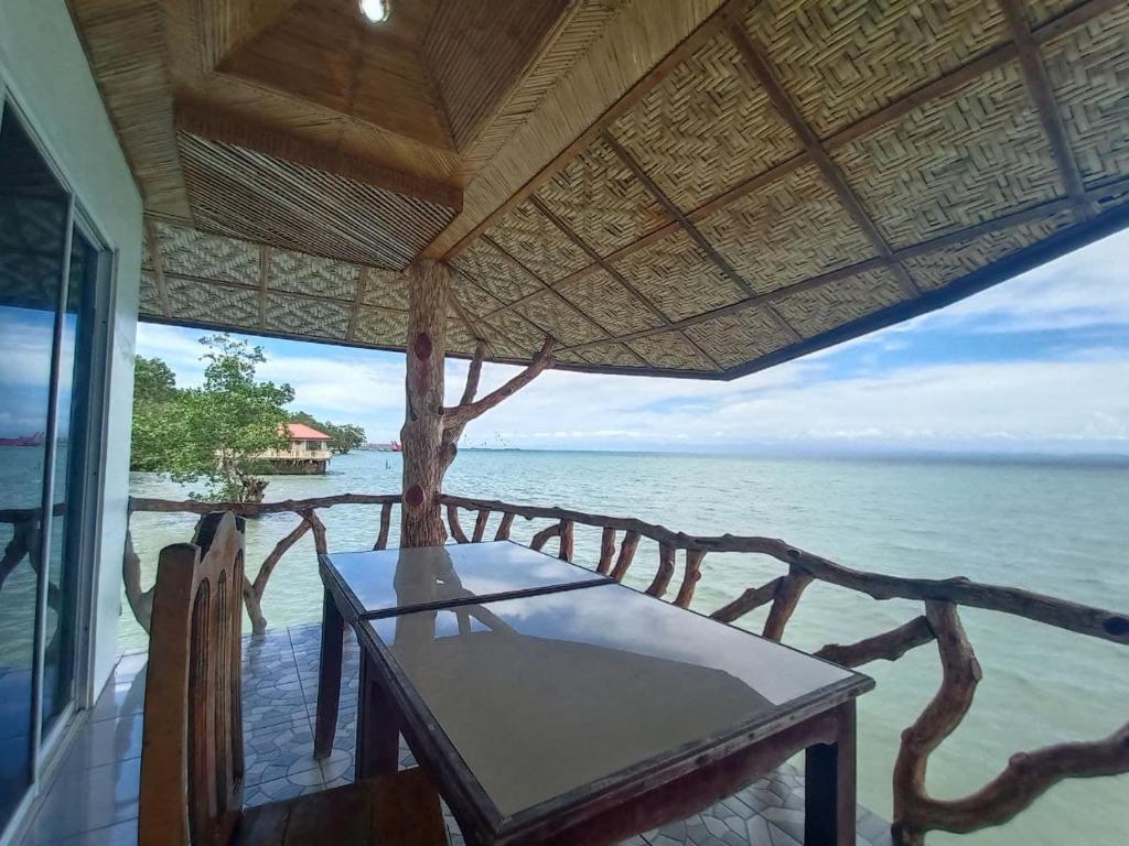 reddoorz plus costa roca balamban
