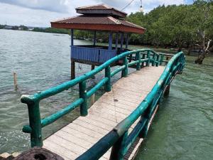 reddoorz plus costa roca balamban