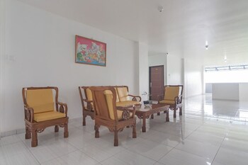 formerly reddoorz mall ramayana rapak balikpapan