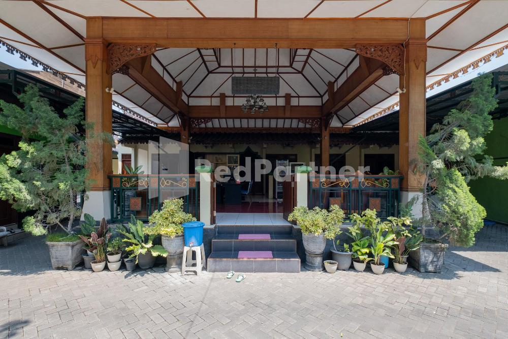 hotel wisata ziarah sunan bonang syariah mitra reddoorz