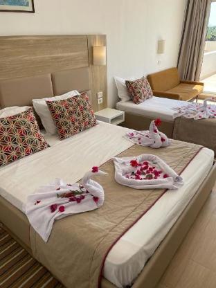 tui suneo palm beach skanes