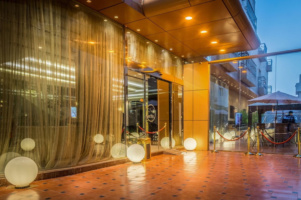 almuhaidb al takhasosi suites