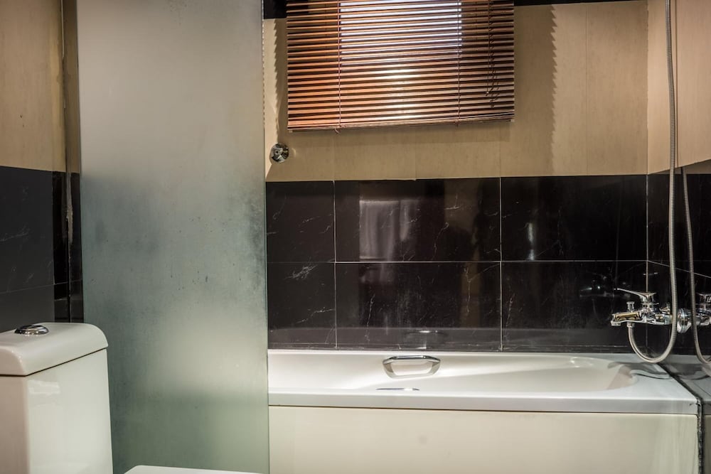 almuhaidb al takhasosi suites