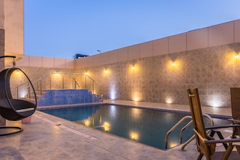 almuhaidb al takhasosi suites