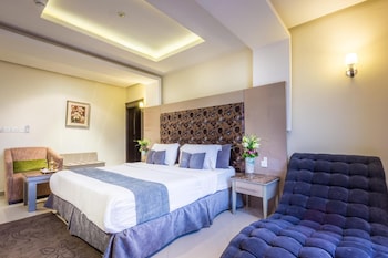 almuhaidb al takhasosi suites
