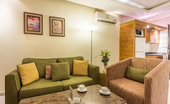 almuhaidb al takhasosi suites
