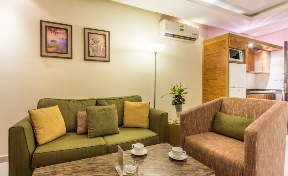 almuhaidb al takhasosi suites
