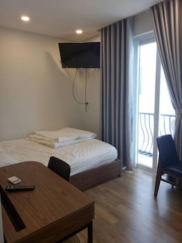 spring light apartment