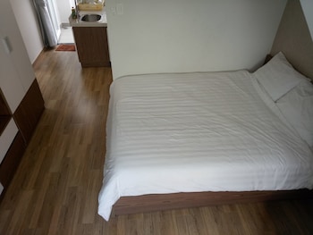 spring light apartment