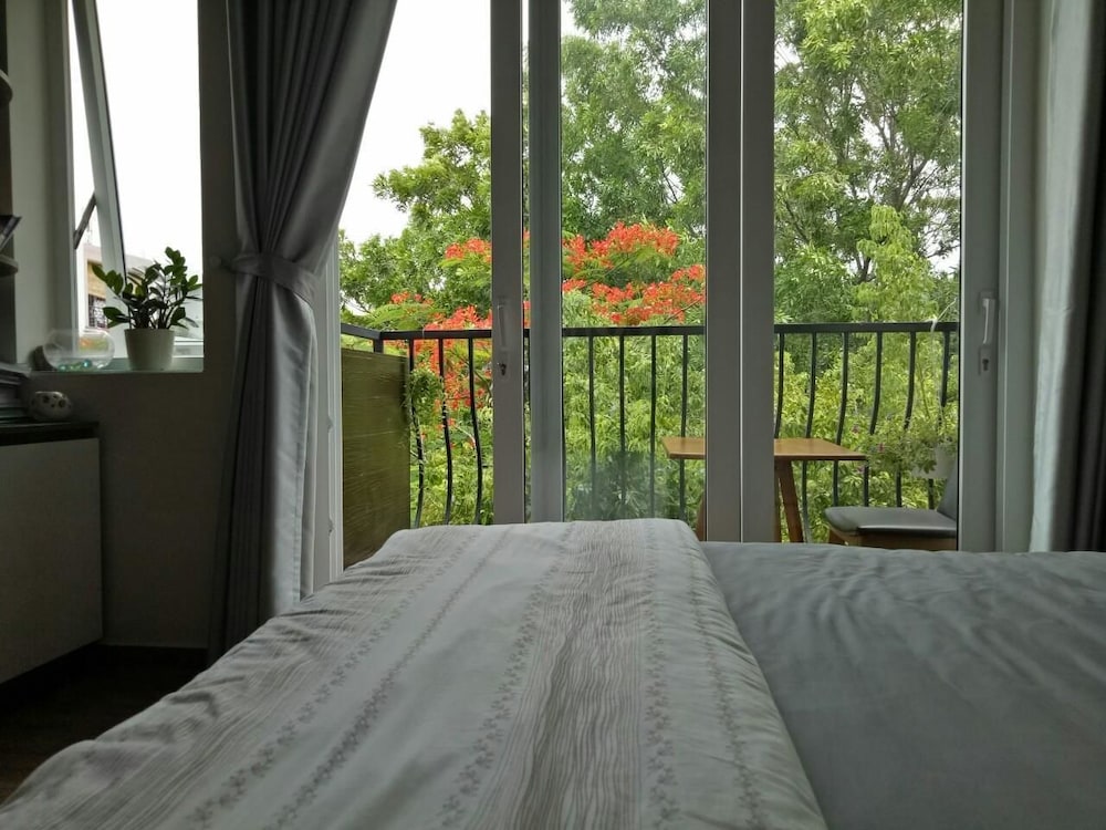 spring light apartment