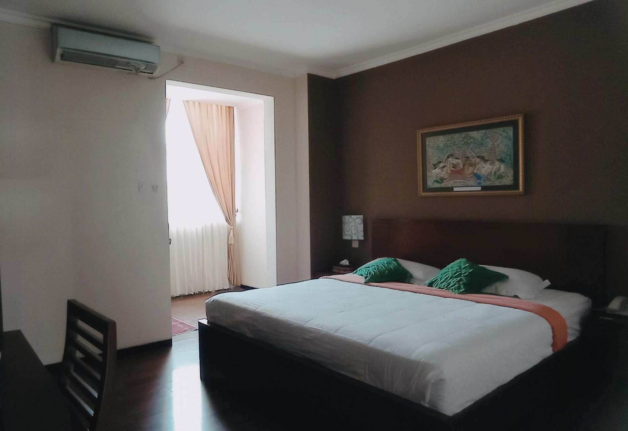 helios hotel malang