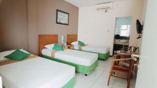 helios hotel malang