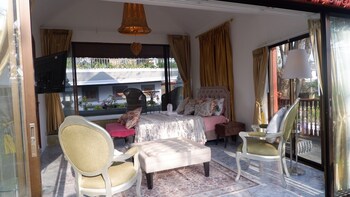 jungle moon homestay