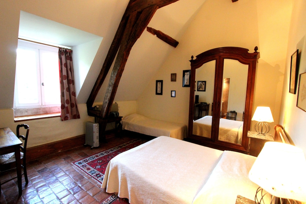 chateau disland avallon vezelay