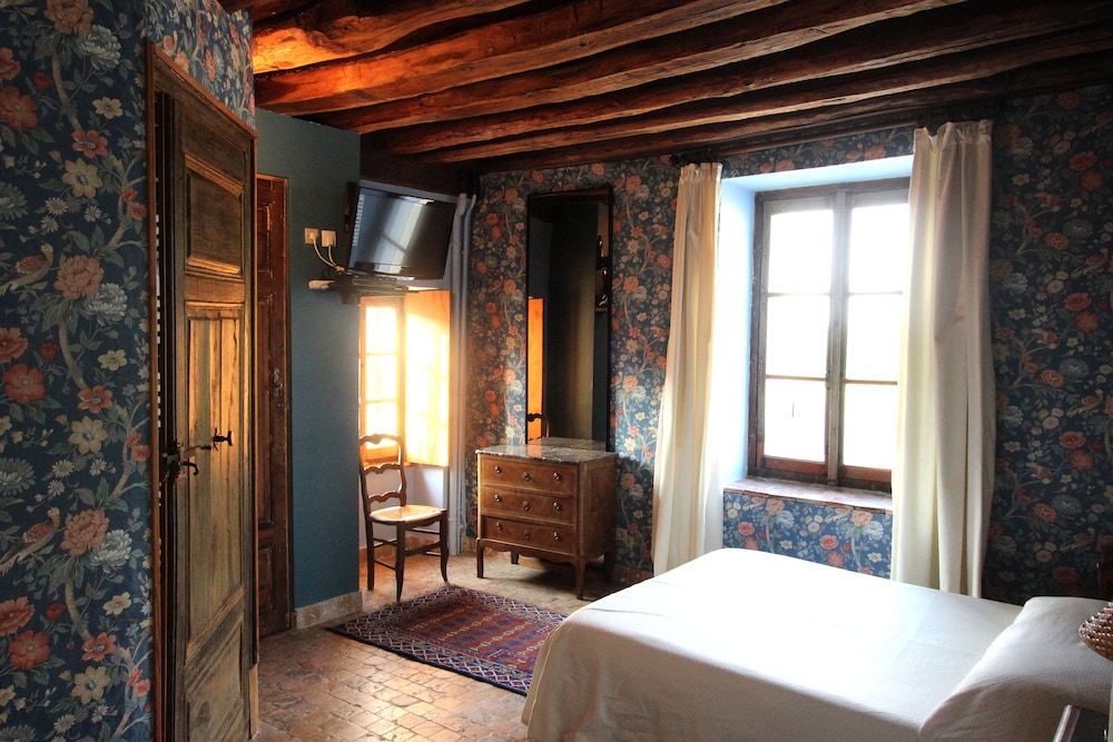 chateau disland avallon vezelay