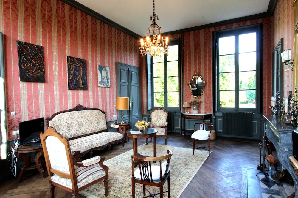 chateau disland avallon vezelay