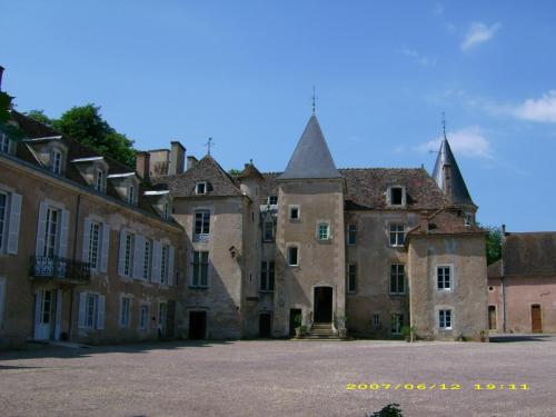 chateau disland avallon vezelay