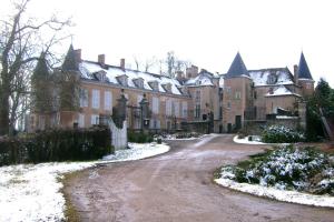 chateau disland avallon vezelay