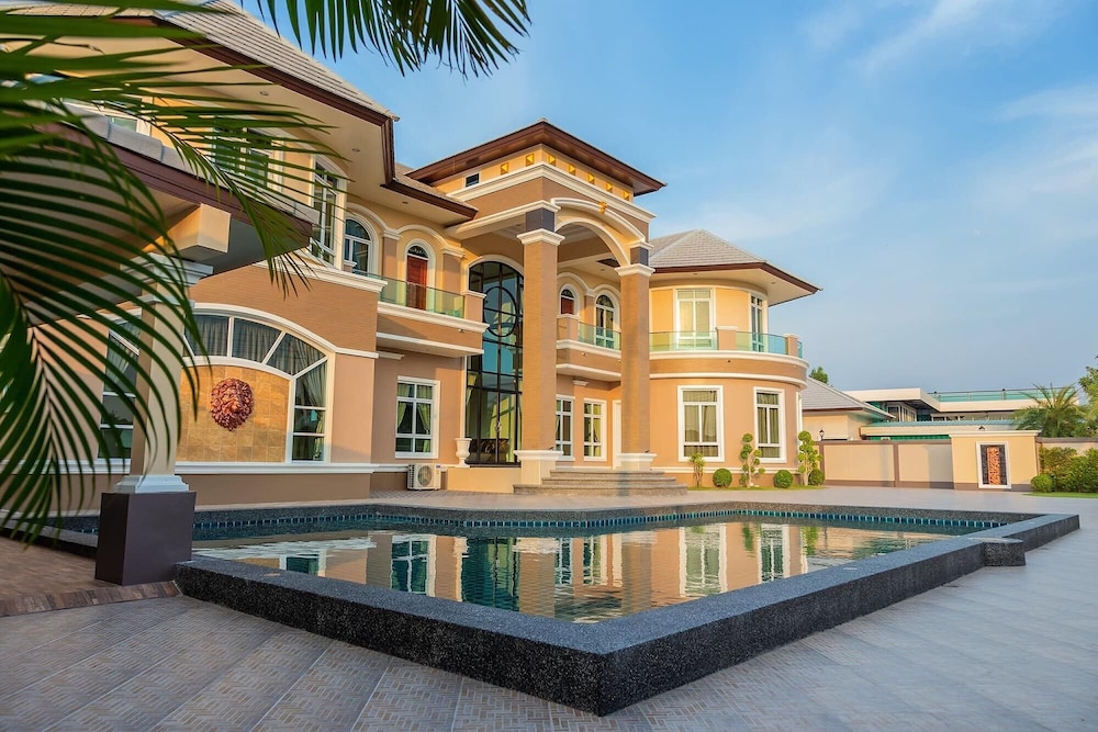 royal graces luxury