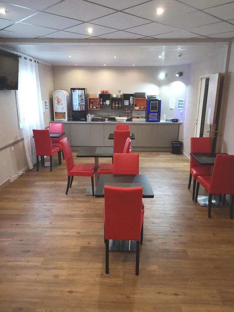 lhotel le marais romilly sur seine centre