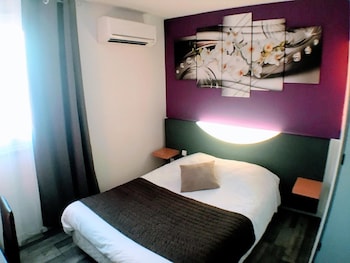 lhotel le marais romilly sur seine centre