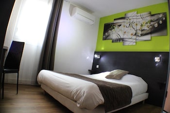 lhotel le marais romilly sur seine centre