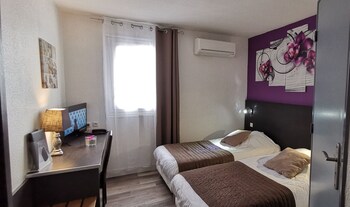 lhotel le marais romilly sur seine centre