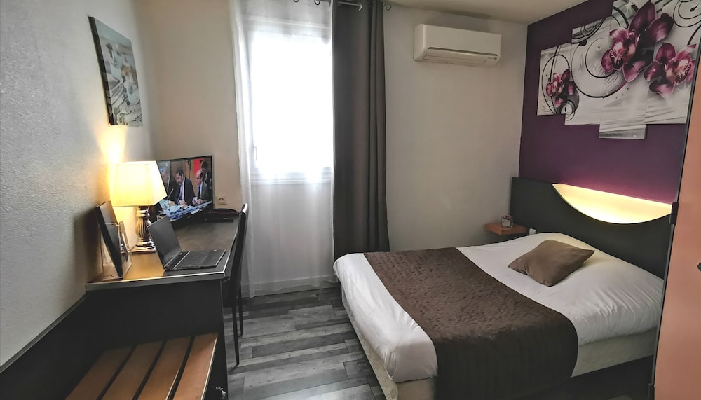 lhotel le marais romilly sur seine centre
