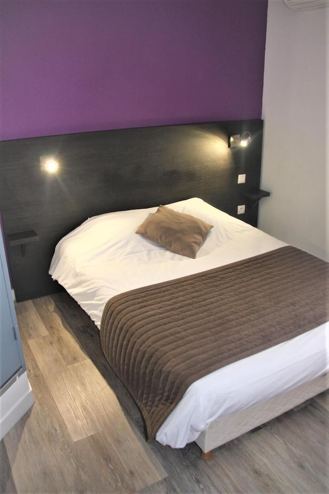 lhotel le marais romilly sur seine centre
