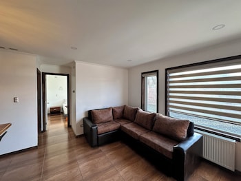 alto balmaceda apartamentos